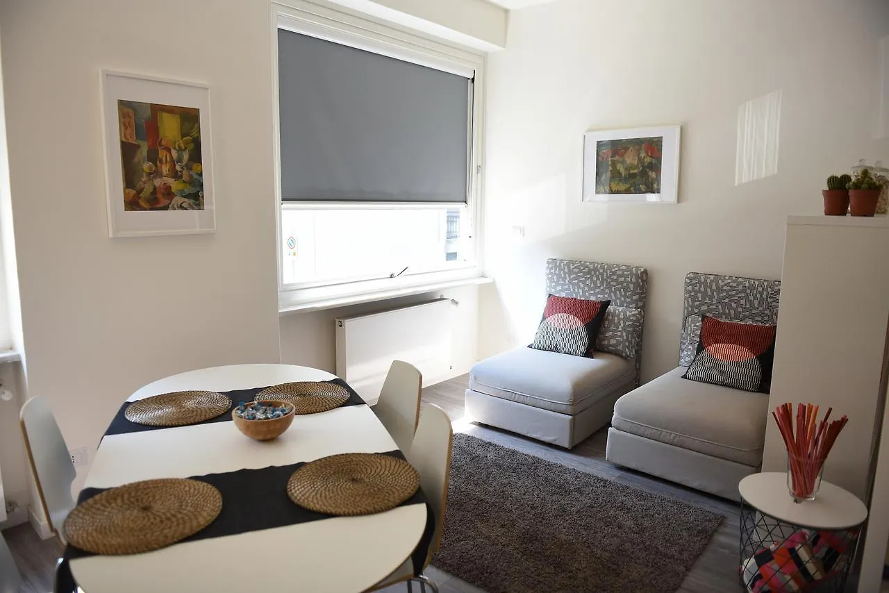 Apartament Le Rondinelle Como