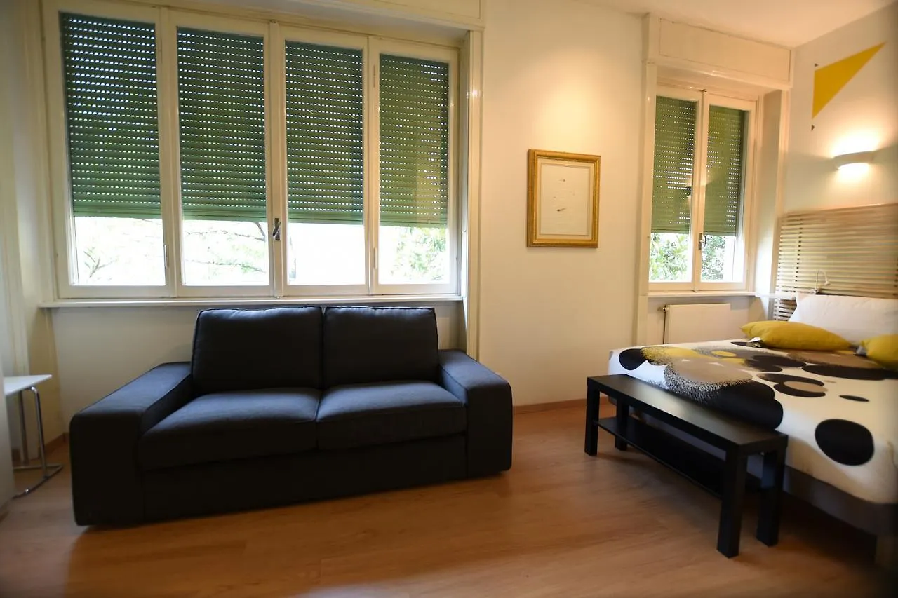 Apartament Le Rondinelle Como 0*,