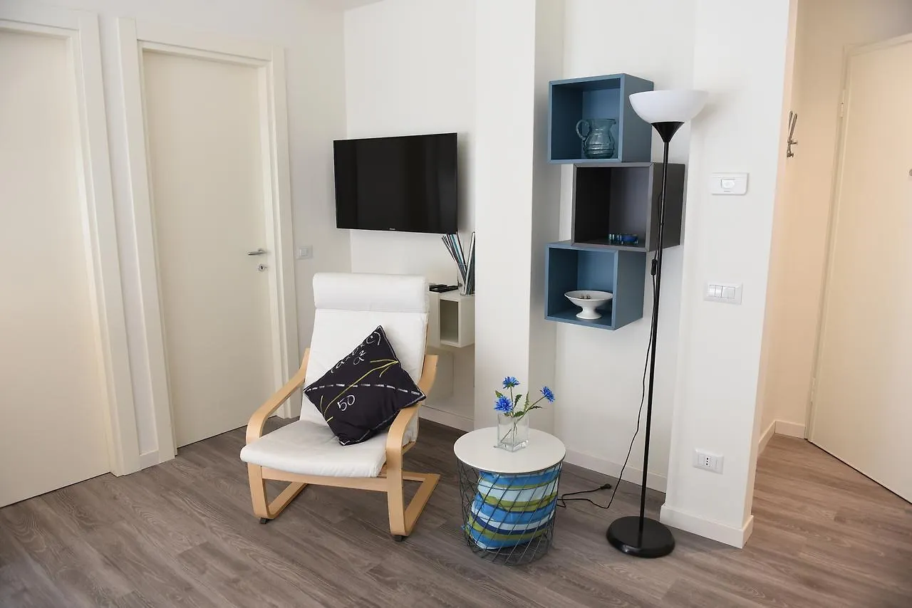 Apartament Le Rondinelle Como