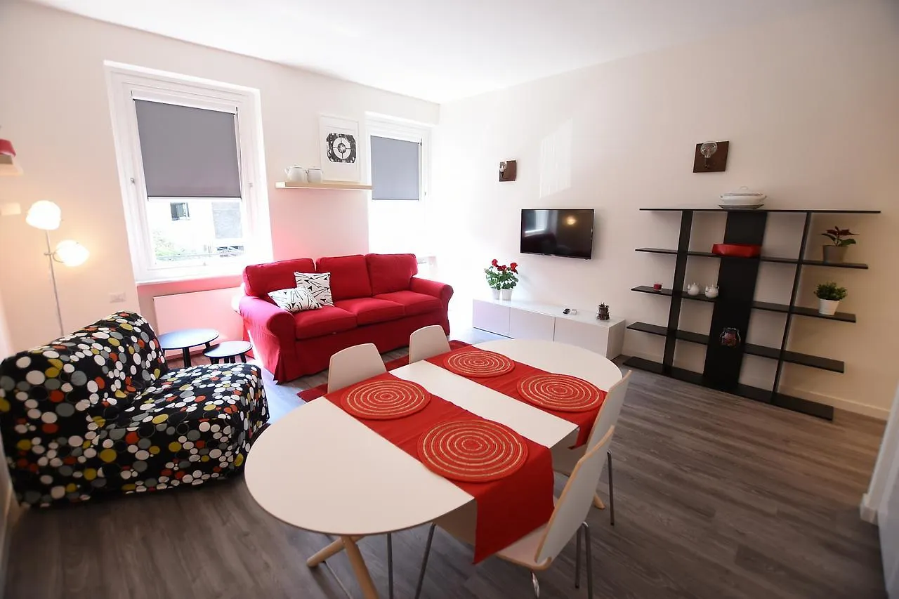 Apartament Le Rondinelle Como