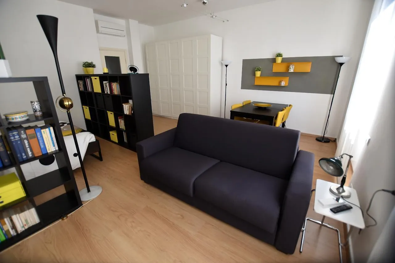 Le Rondinelle Apartment Como 0*,  Italy