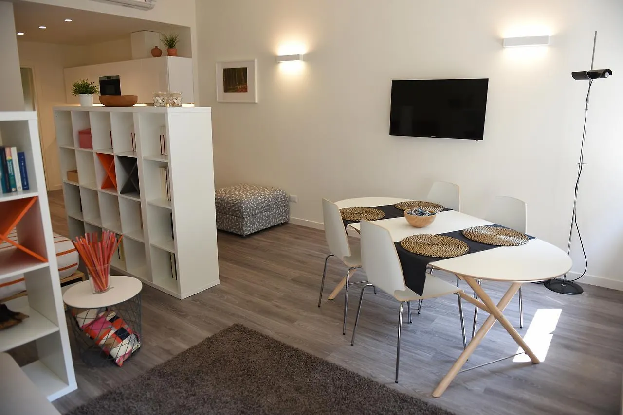 Le Rondinelle Apartment Como Italy
