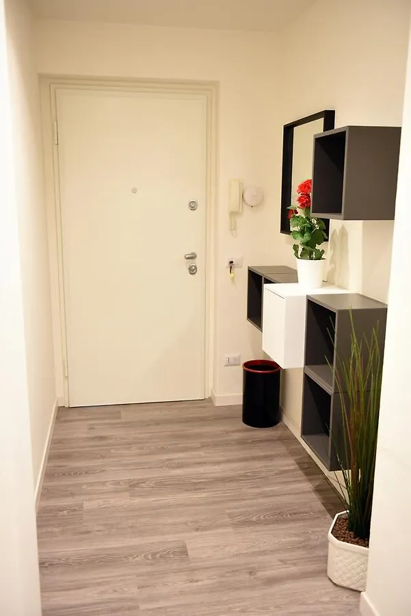 Le Rondinelle Apartment Como Italy