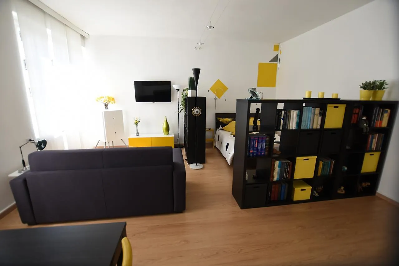 Le Rondinelle Apartment Como Italy