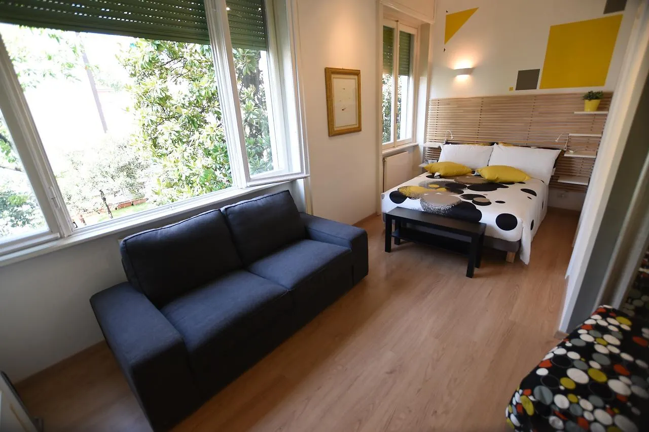 Le Rondinelle Apartment Como