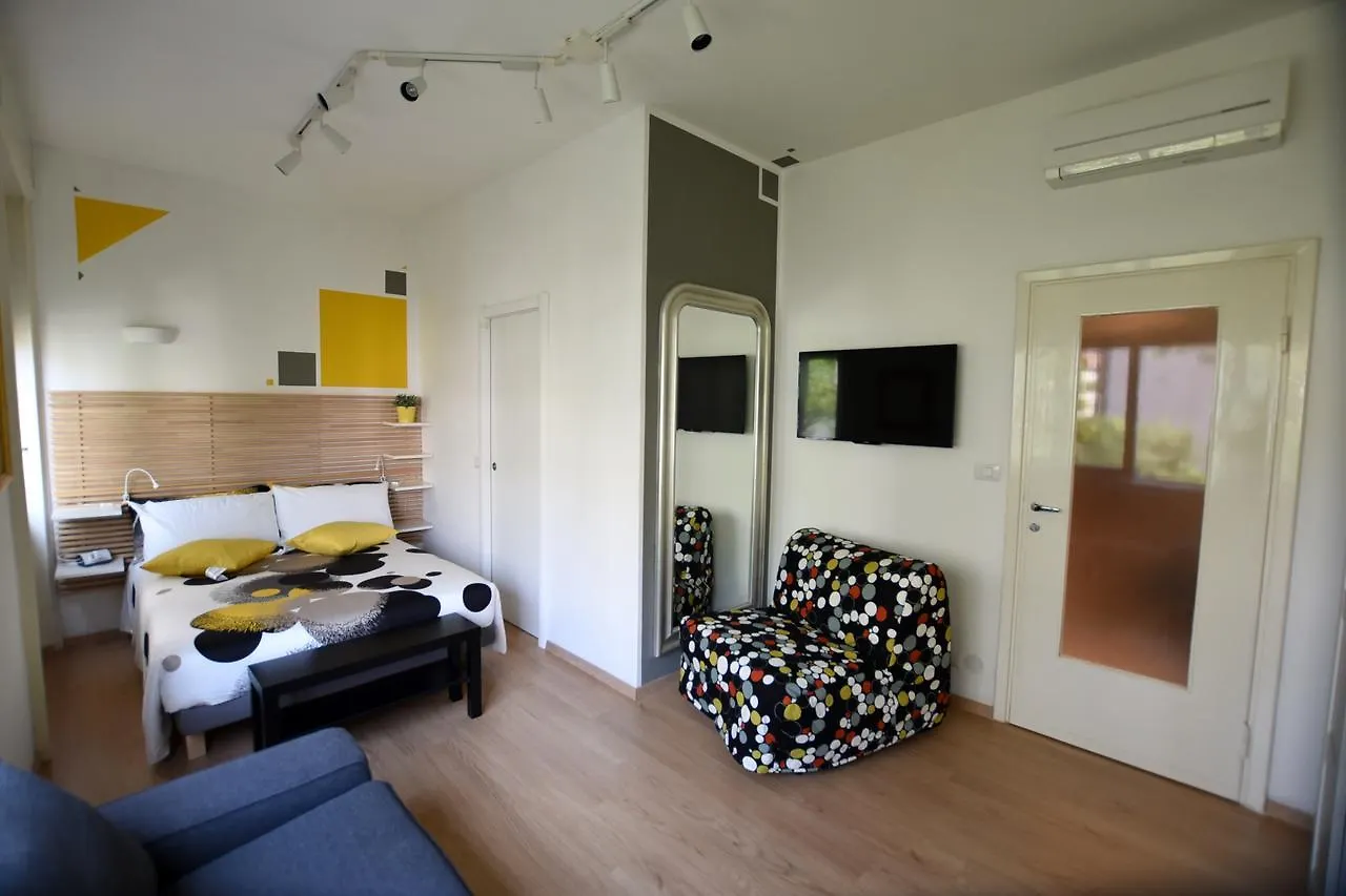 Le Rondinelle Apartment Como