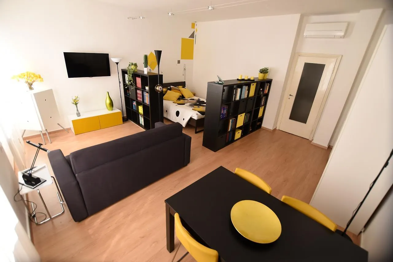 Le Rondinelle Apartment Como 0*,  Italy