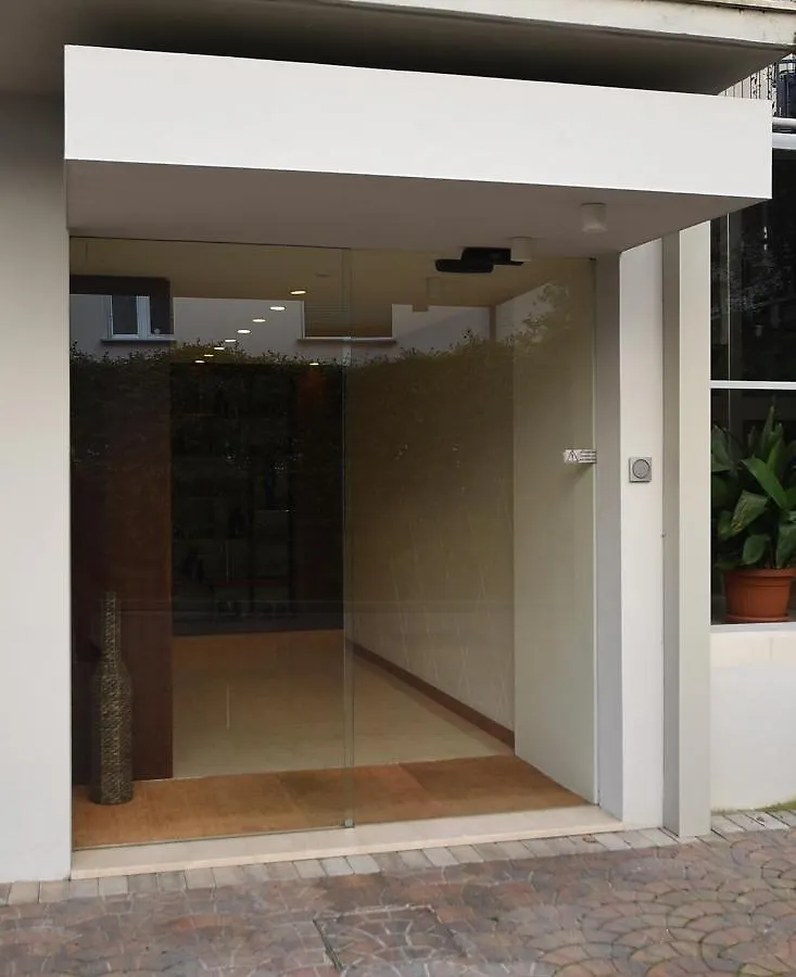 Le Rondinelle Apartment Como 0*,  Italy